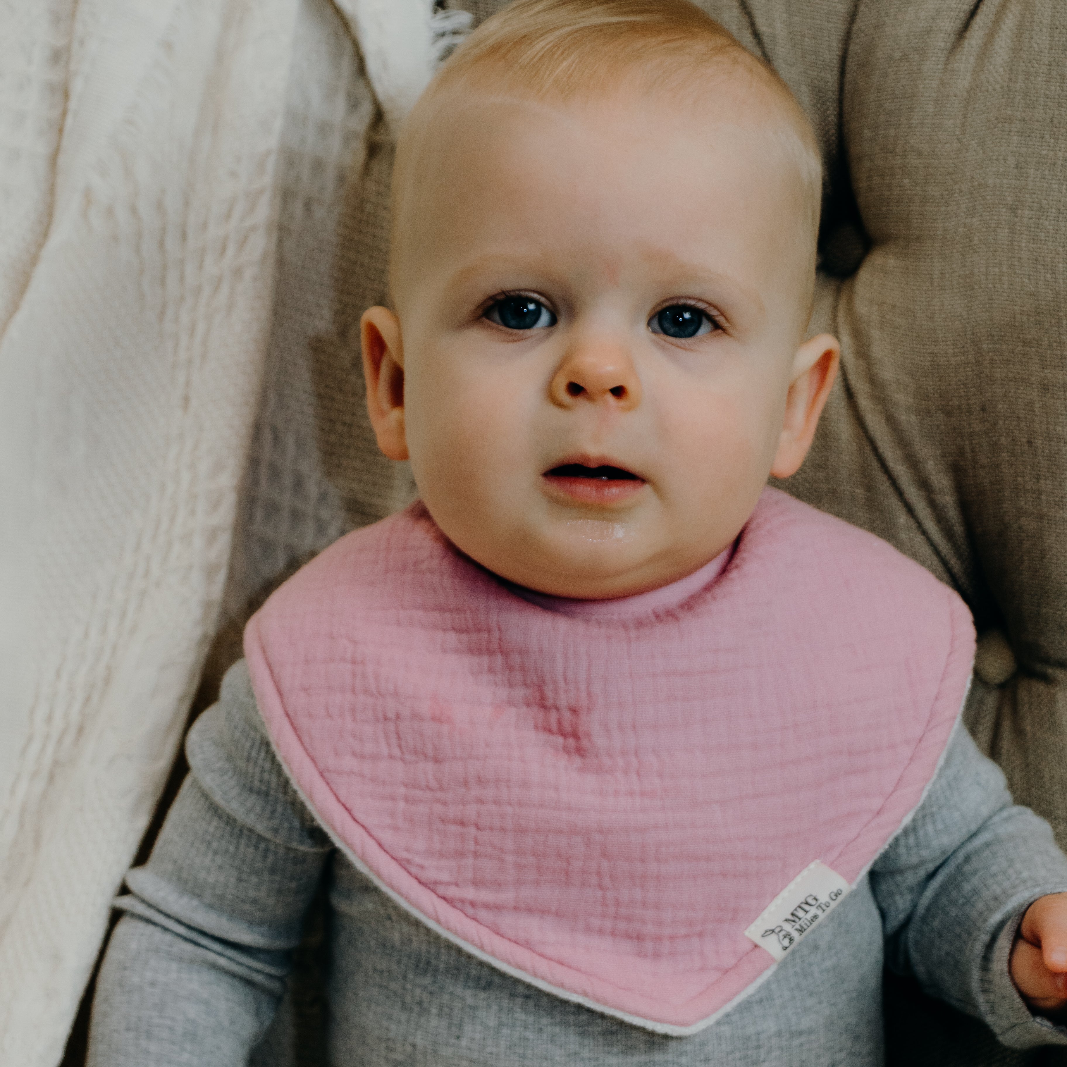 Bubblegum Pink Bib | MilesToGo